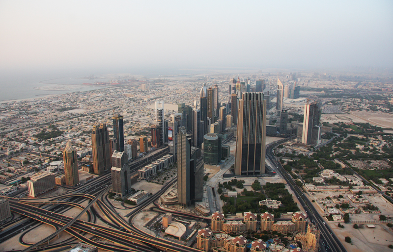 Blick vom Burj Khalifa auf Dubai Downtown
