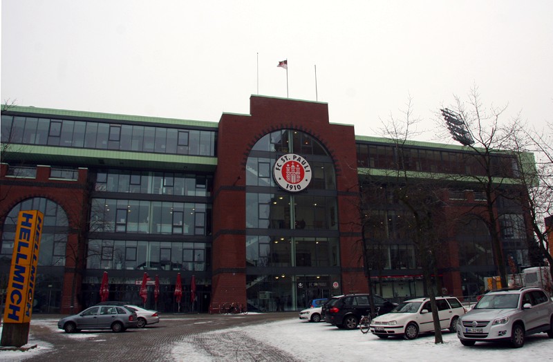 Am Millerntorstadtion - GeschÃ¤ftsstelle des FC St.Pauli
