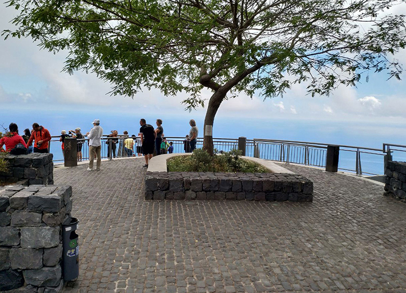 Skywalk mit Glasboden "Cabo Girao" - weltweit 2.hÃ¶chste Steilklippe (580m) 
