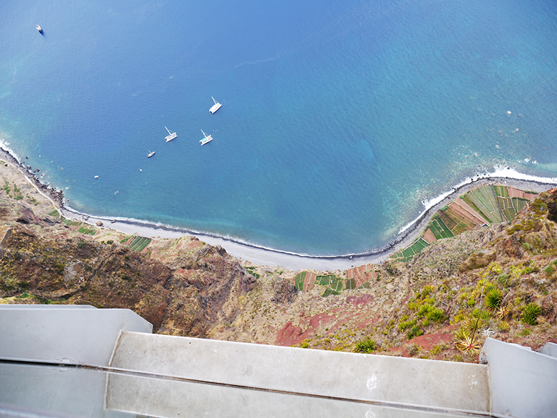Blick vom Cabo Girao 580m in die Tiefe
