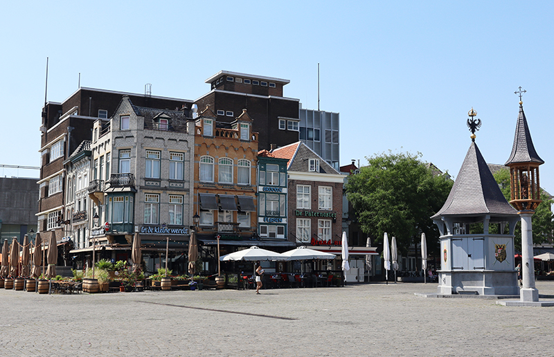 Marktplatz, s´Hertogenbosch (NL)
