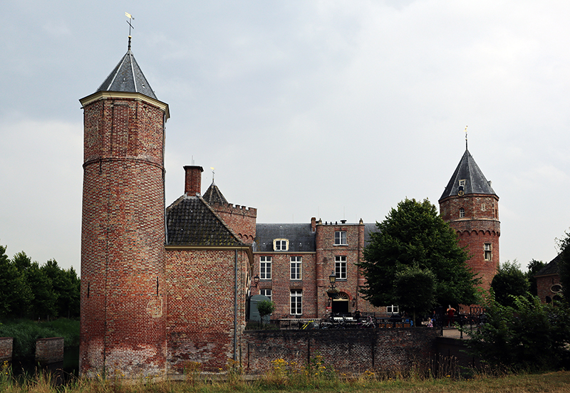 Kasteel Westhove, Oostkapelle (NL)
