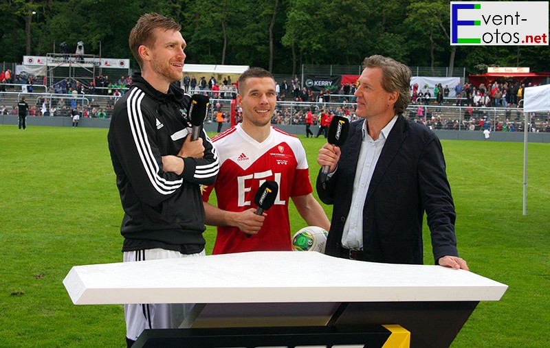 Lukas Podolski und Per Mertesacker im Sport 1 - Interview
