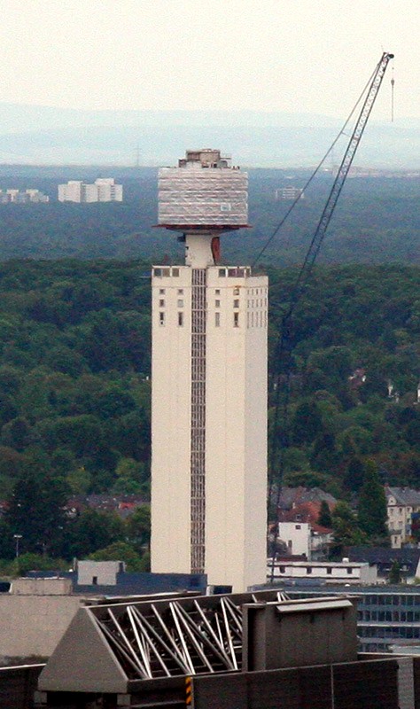 Der legendÃ¤re Henninger Turm - kurz vor dem Abriss

